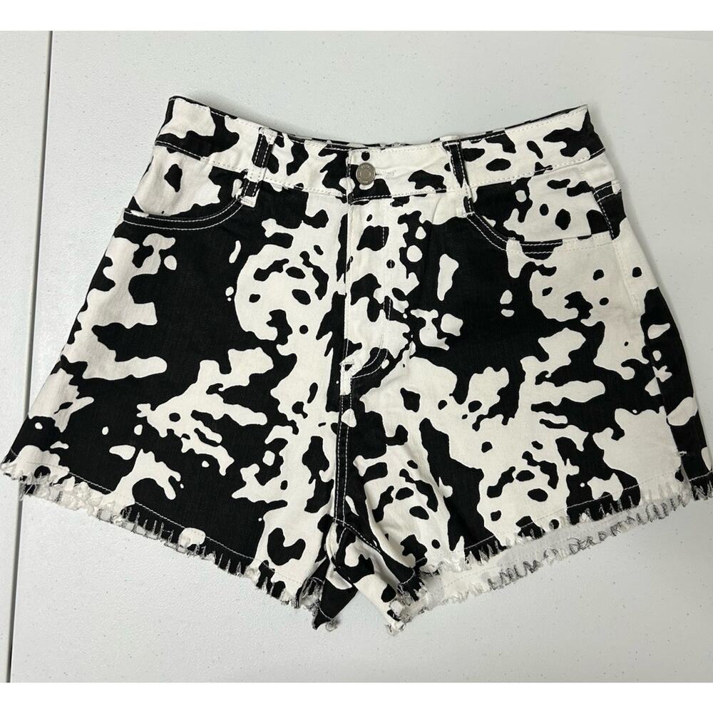 Wisteria Lane Black and White Cow Print Farm Animal Denim Jean Shorts Size M